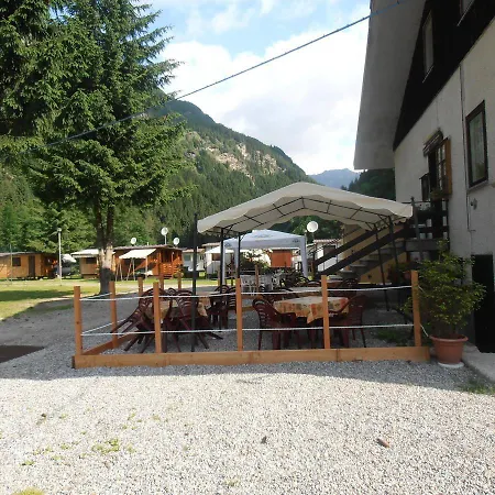 Campodolcino Camping Lägenhetshotell