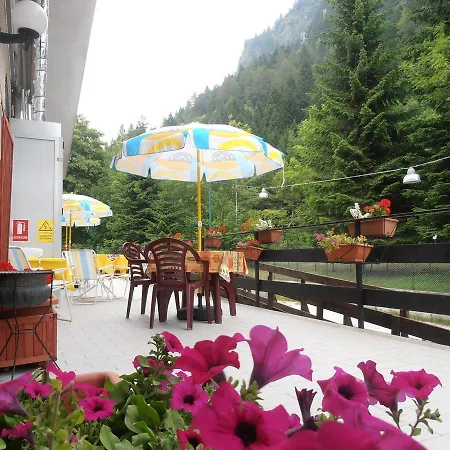 Apartmanhotel Campodolcino Camping Campodolcino